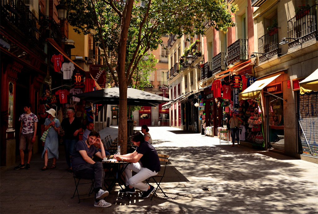 Scène de rue espagnole dans Madrid