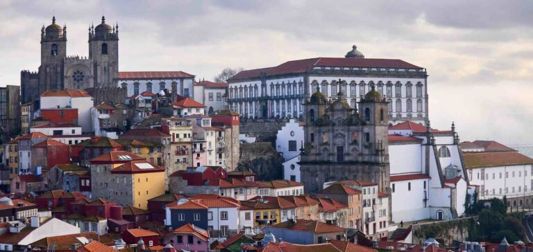 vue de porto, parmi les destinations où aller aux Portugal