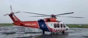 ambulance hélicoptère prêt à partir pour un rapatriement sanitaire