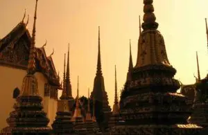 visite d'un temple lors d'un voyage thaïlande en famille