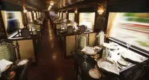 Intérieur luxueux pour une croisiere en train