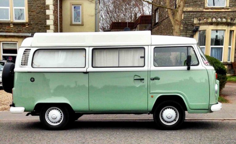 van vert iconique pour faire un road trip