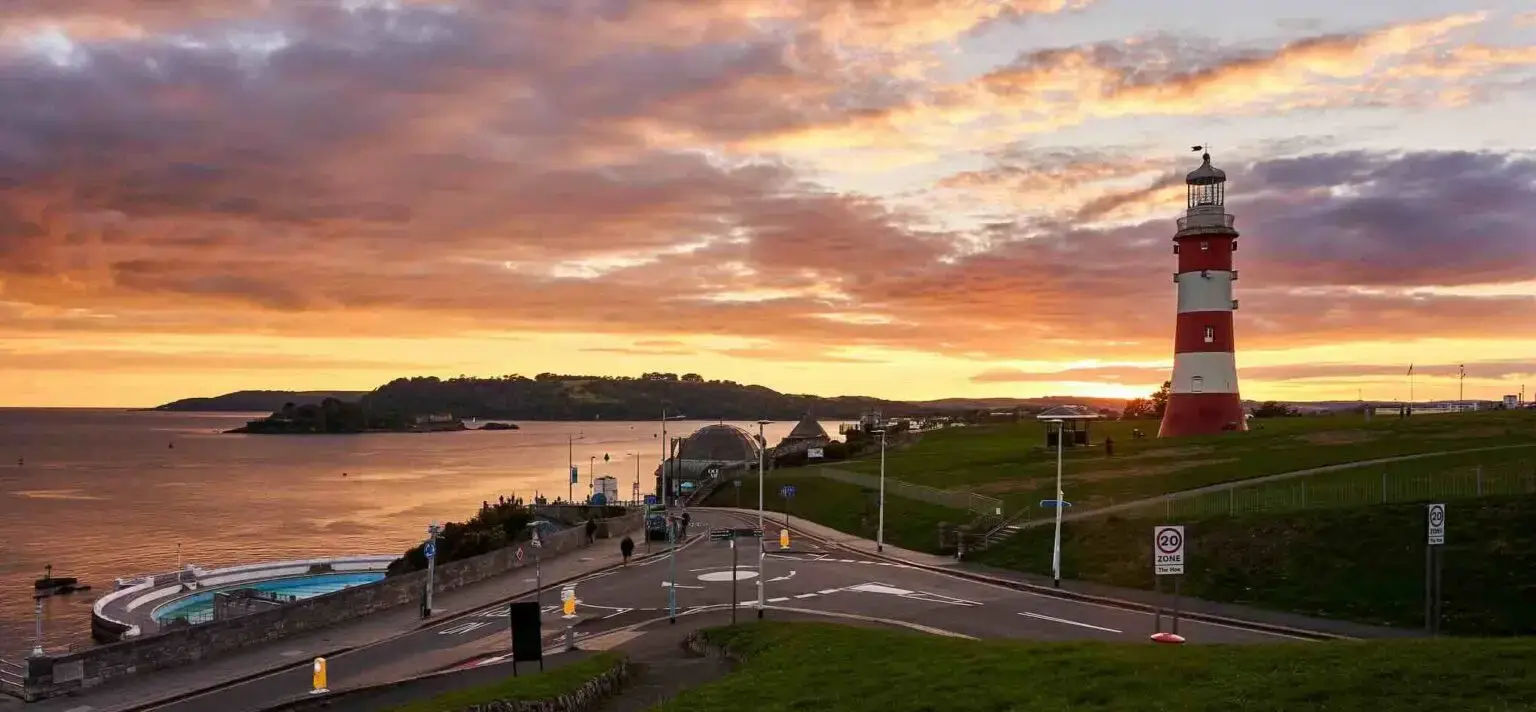 Découverte de paysage au coucher de soleil