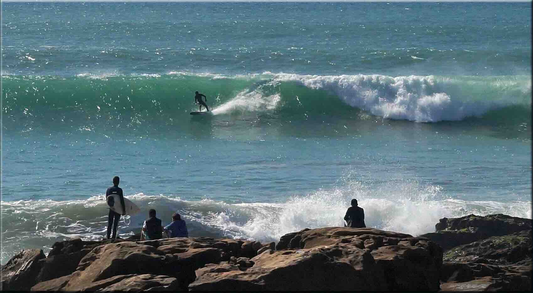 Surf au Maroc : guide et conseils pratiques