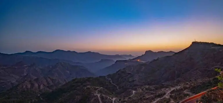 lever de soleil sur un paysage des Canaries au mois de janvier