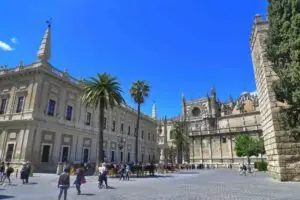 vue de séville pou un weekend ensoleillé au mois de février