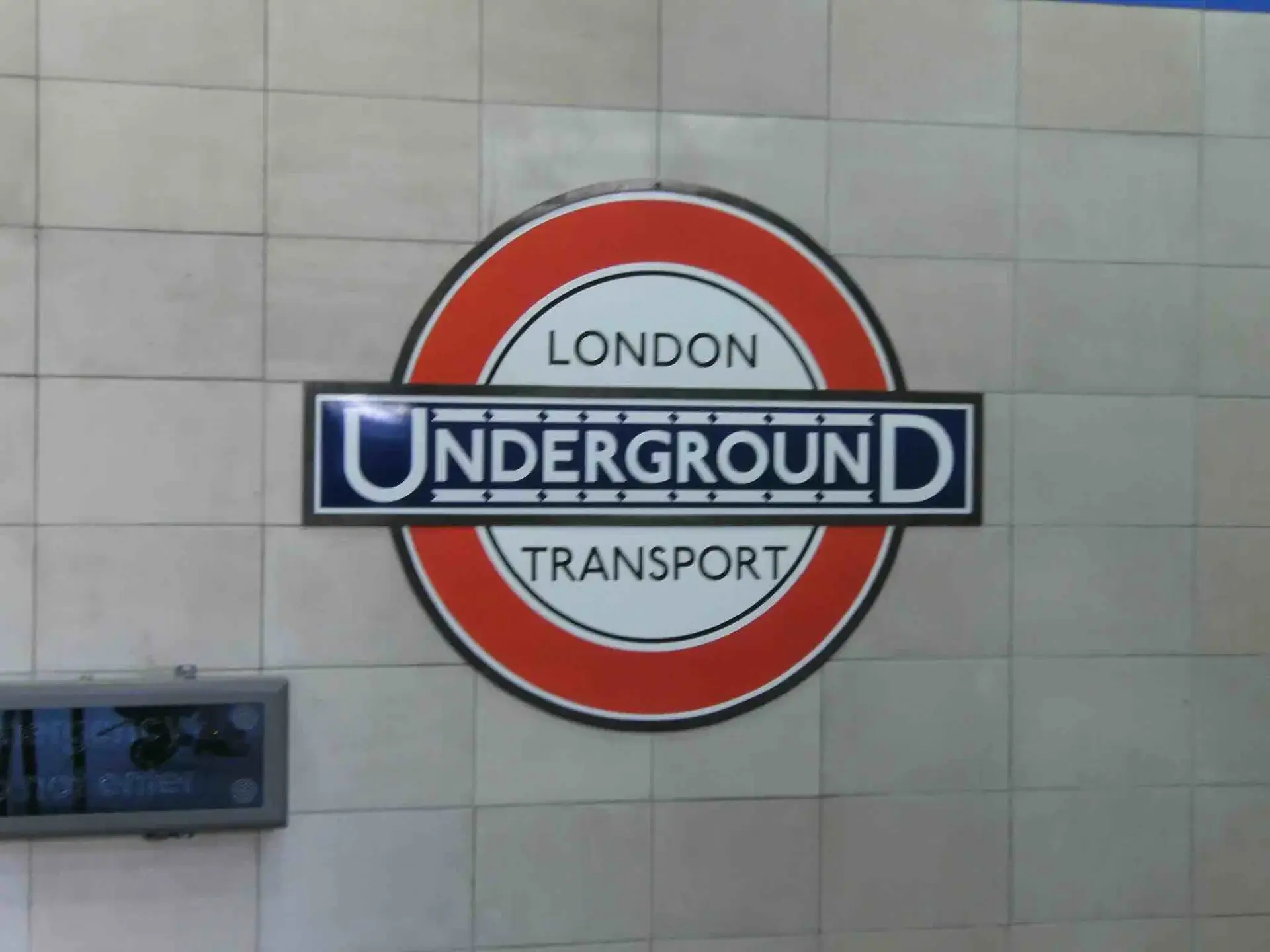 panneau du métro de Londres