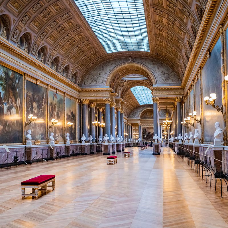 Vue du chateau de versailles, une invitation à un voyage plein de culture et patrimoine