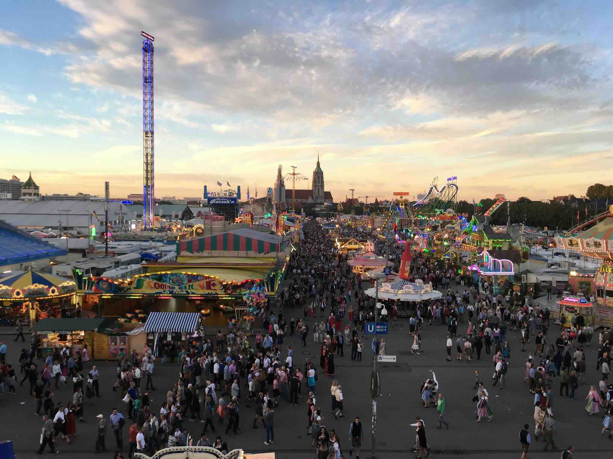 Panorama d'Oktoberfest à Munich