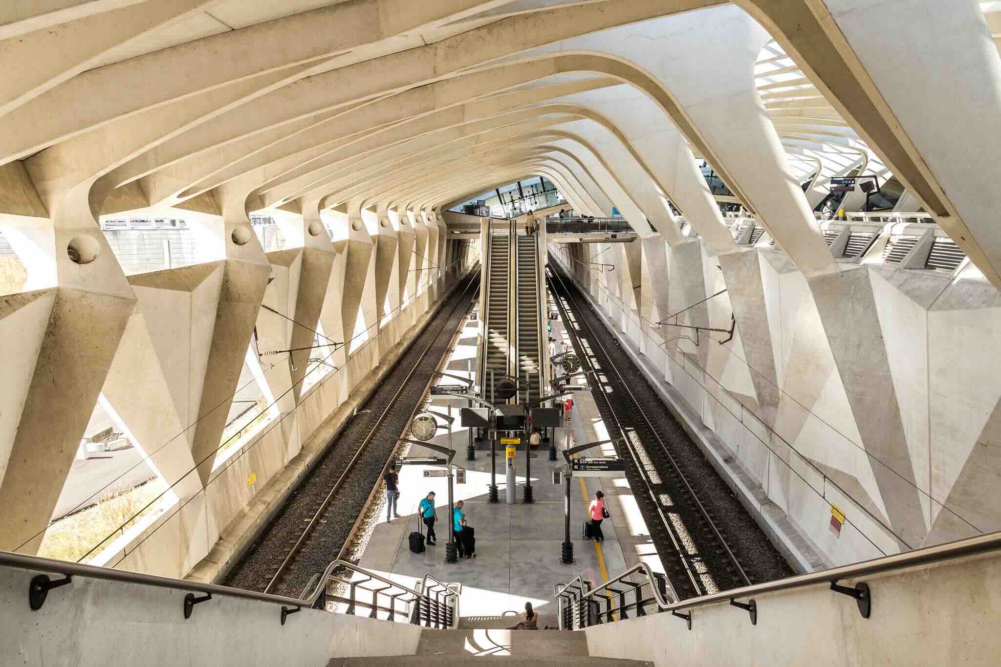 Intérieur de la gare TGV Saint excupery à Lyon