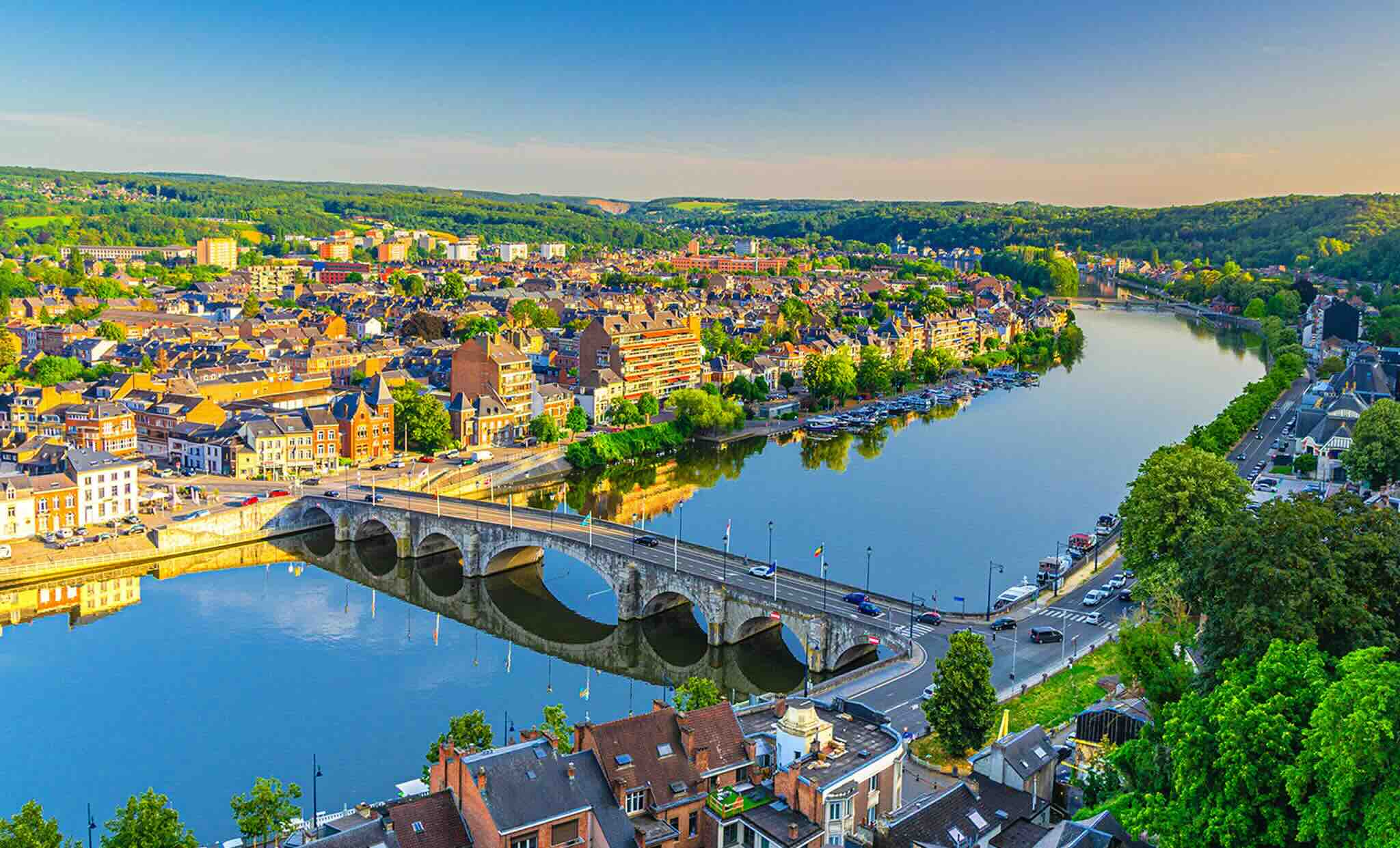 Panorama de Namur et sa rivière