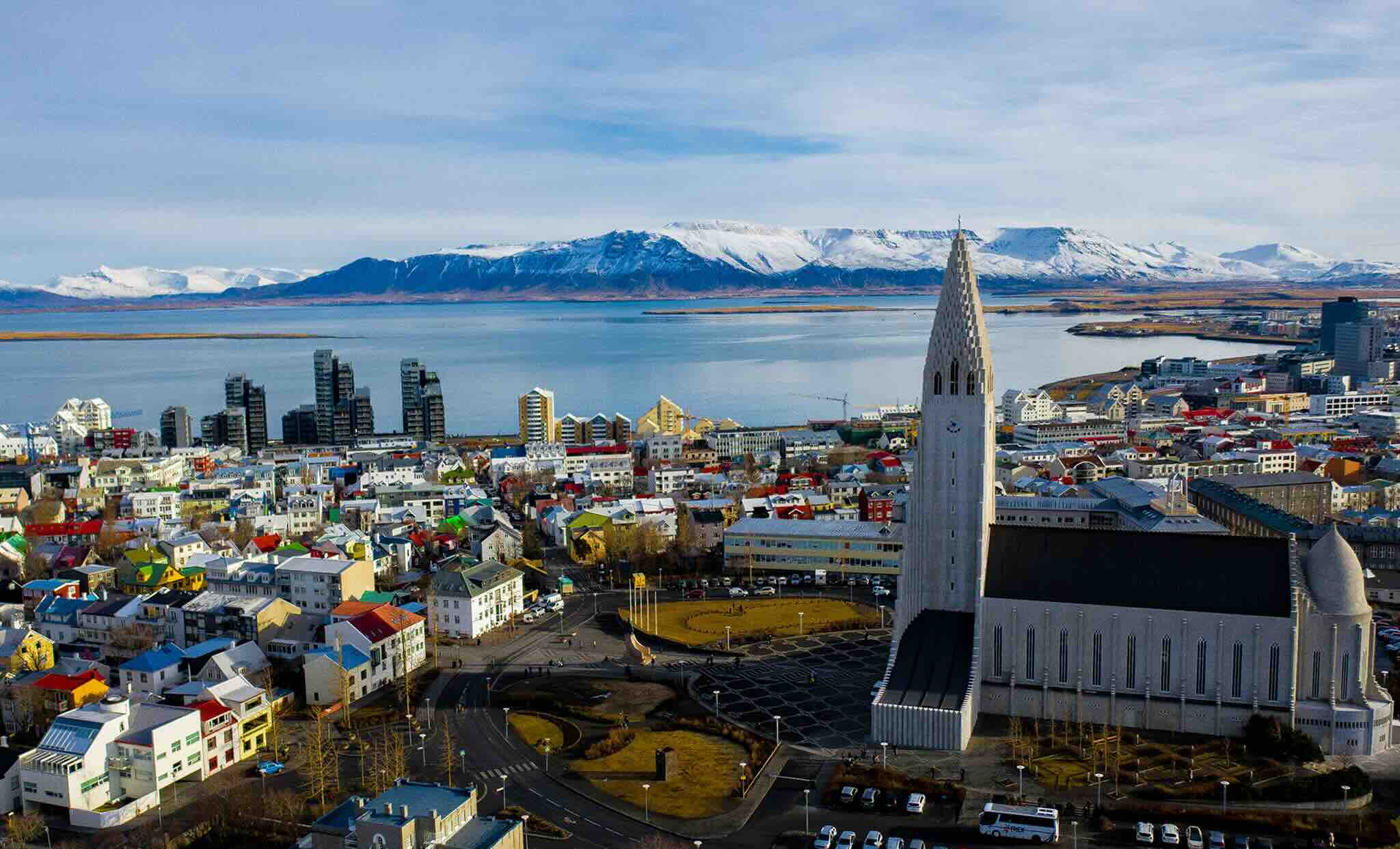 Vue de Reykjavik et son église
