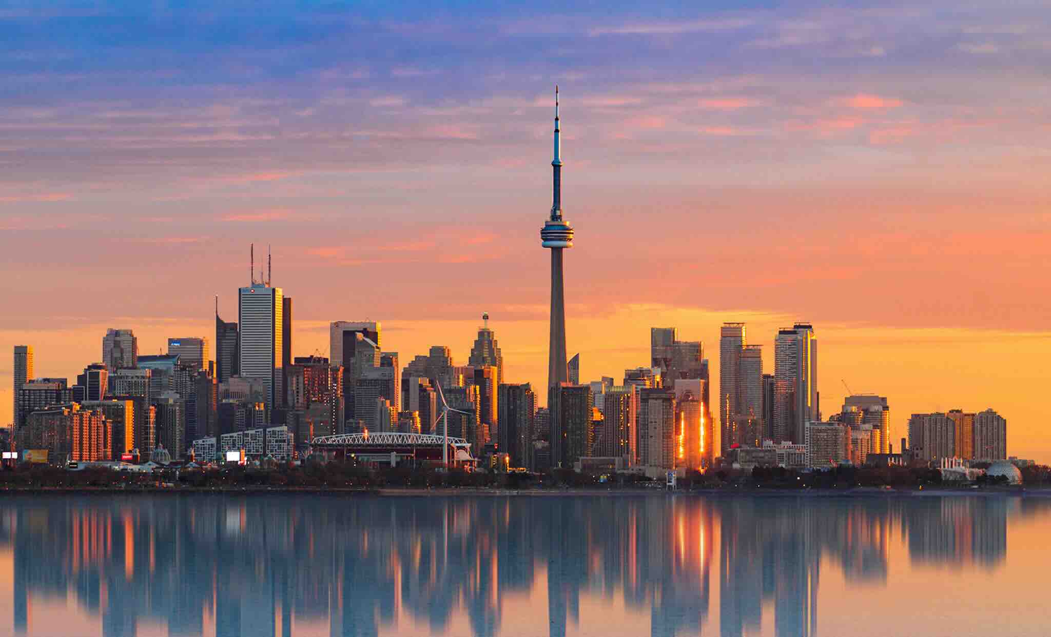 Skyline de Toronto au coucher du soleil